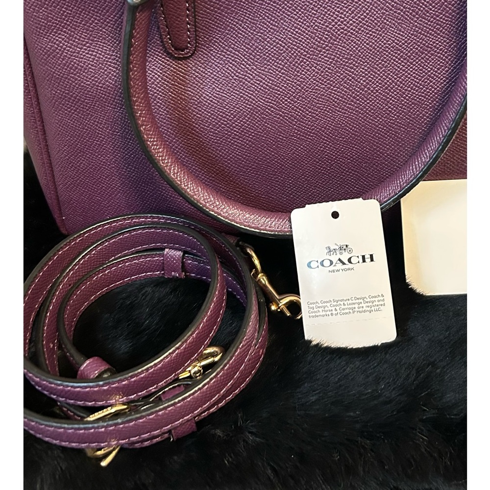 EUC worn twice! Coach Surrey Leather Bag - Picture 5 of 7